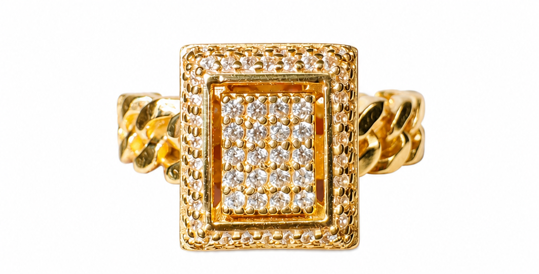 18k Gold Ring 9.86 grams size 8