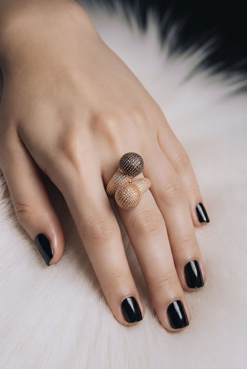 18k Gold Ring 12.74 grams 7.5 size