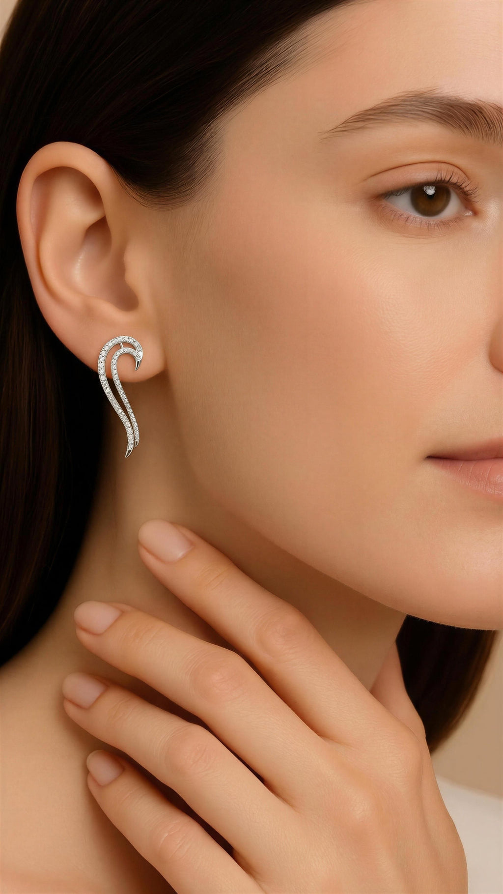 18k White Gold Earrings 6.59